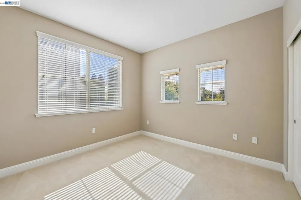 1252 Detroit Ave #5 Concord, CA 94520