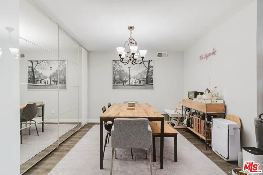 631 S Kenmore Avenue #303 Los Angeles, CA 90005