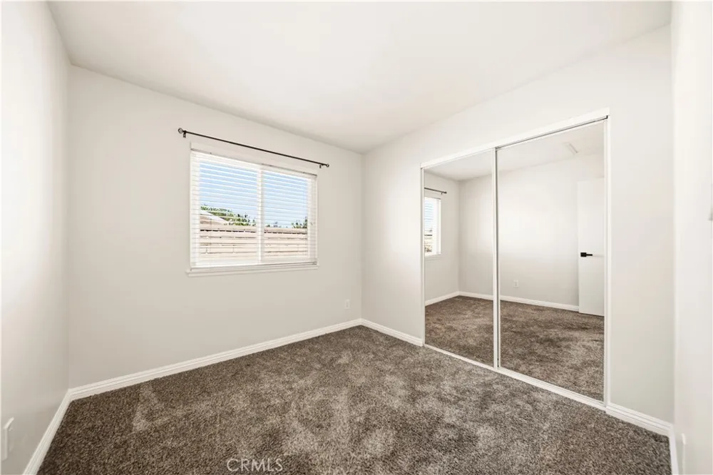 27546 Evron Avenue Canyon Country, CA 91351