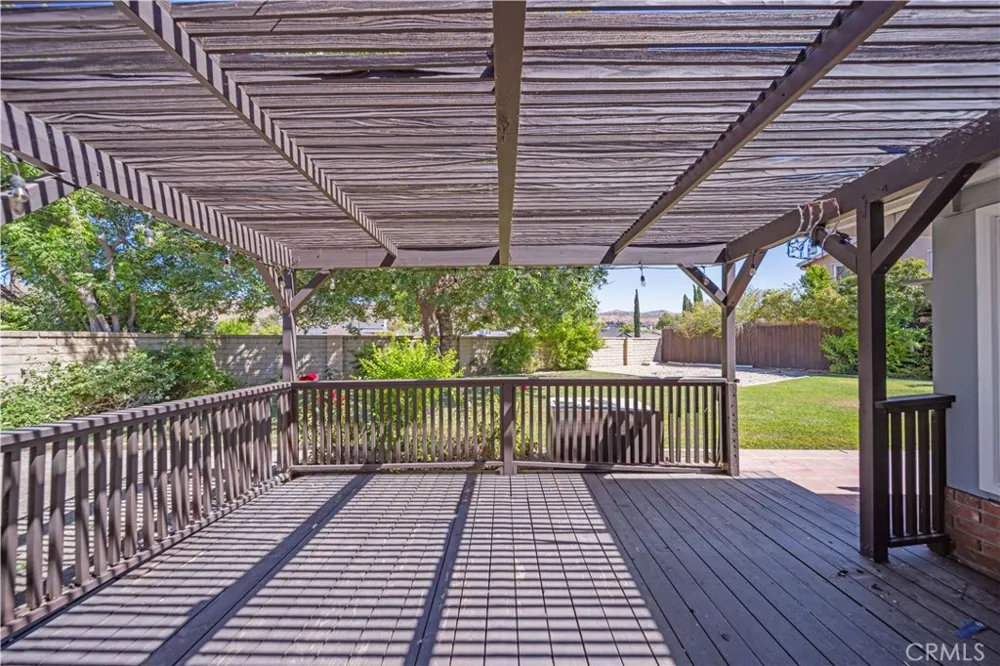 27546 Evron Avenue Canyon Country, CA 91351