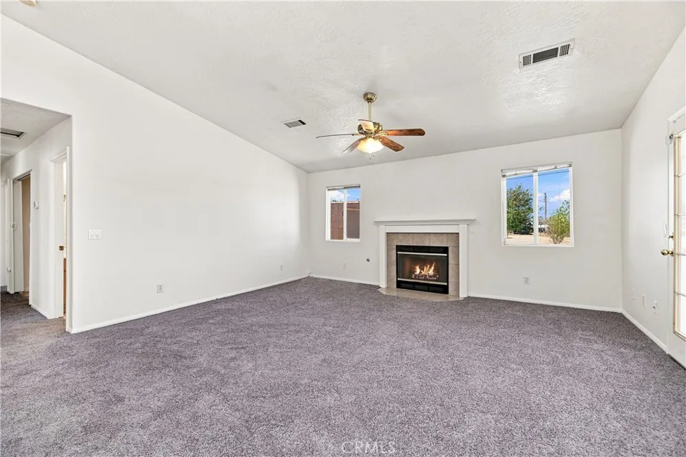 15622 Burwood Victorville, CA 92394