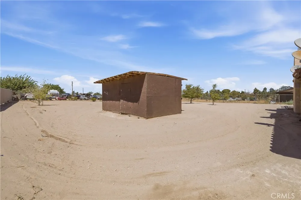 15622 Burwood Victorville, CA 92394