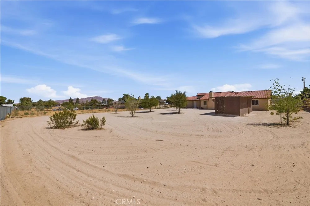 15622 Burwood Victorville, CA 92394