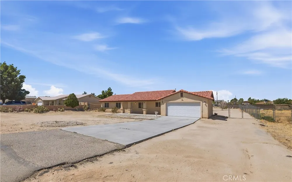 15622 Burwood Victorville, CA 92394