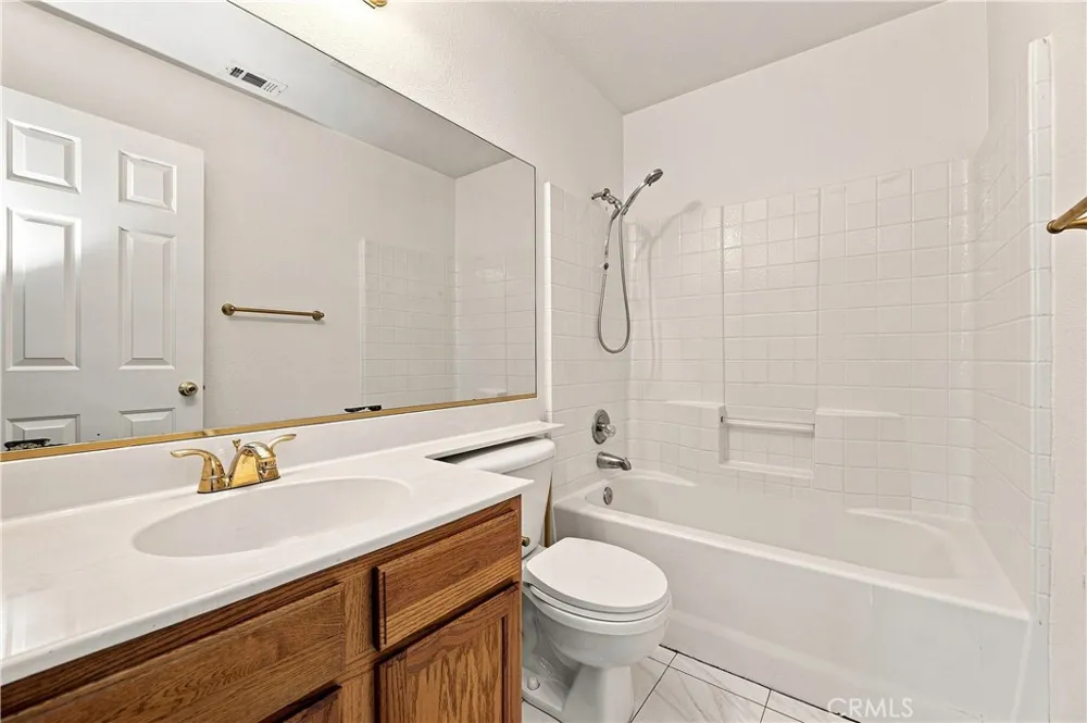 15622 Burwood Victorville, CA 92394