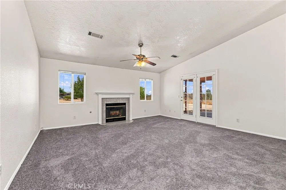 15622 Burwood Victorville, CA 92394