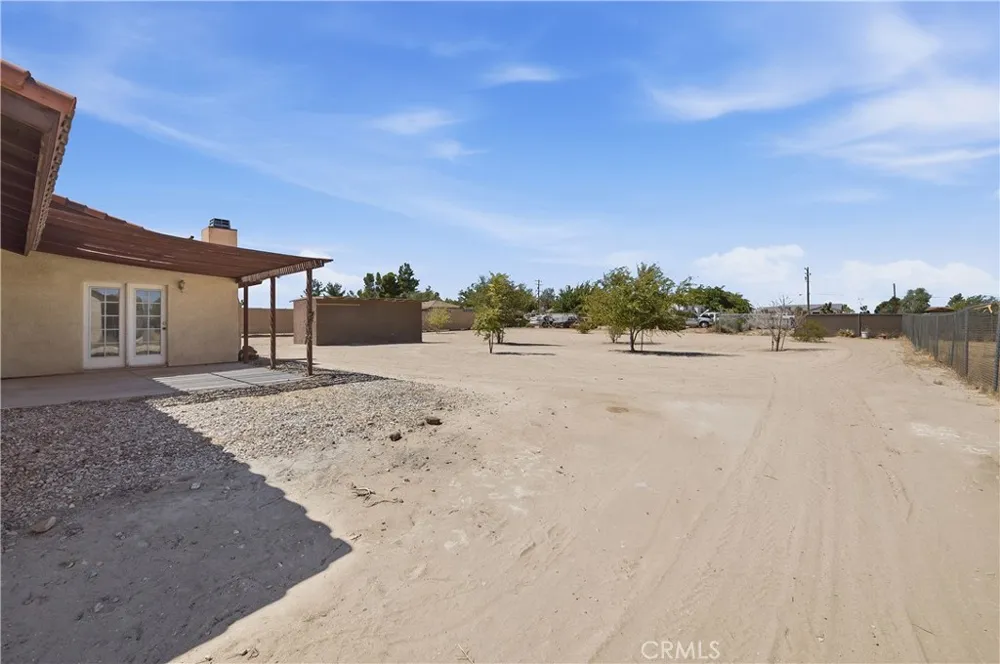 15622 Burwood Victorville, CA 92394