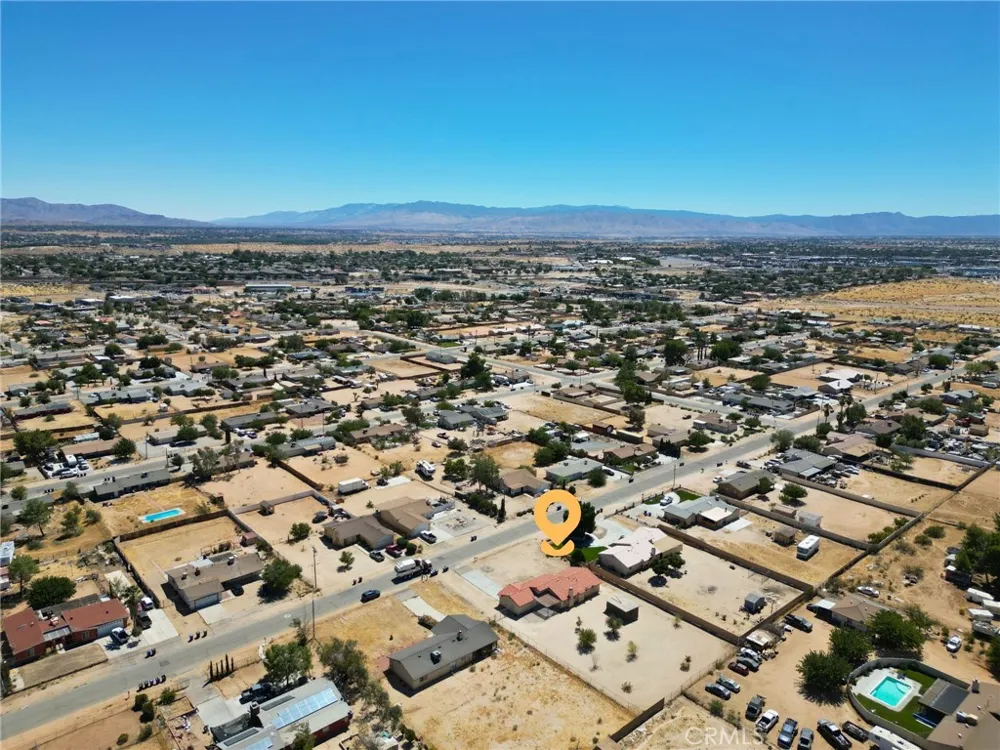 15622 Burwood Victorville, CA 92394