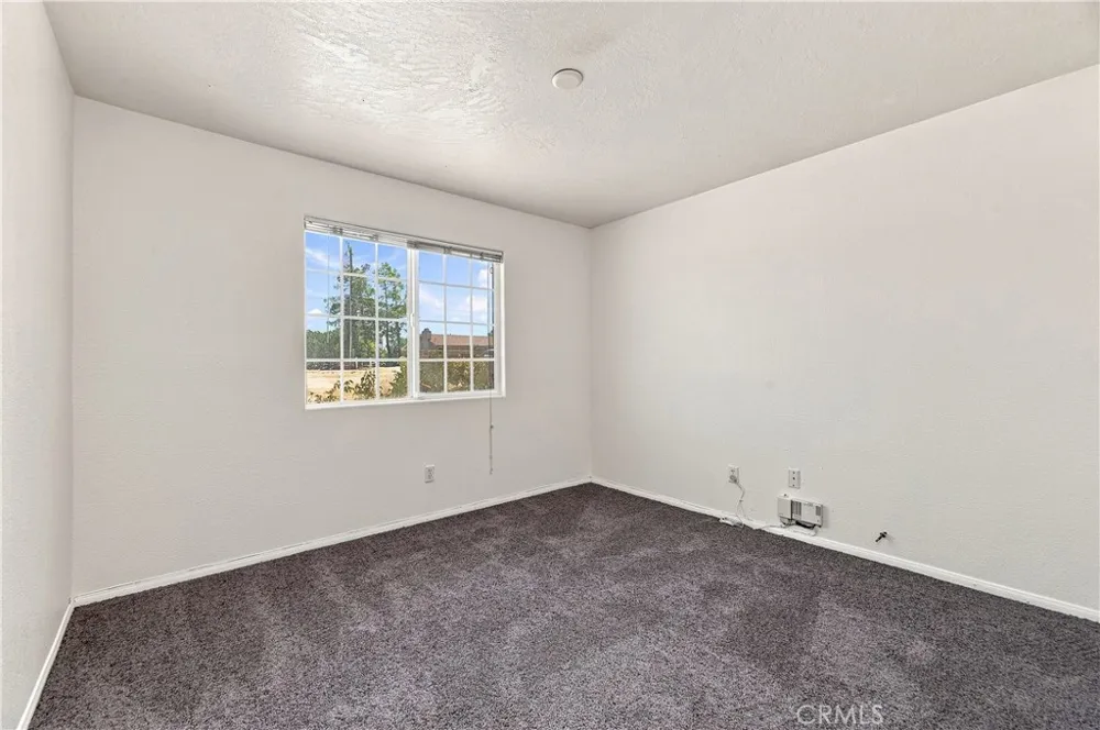 15622 Burwood Victorville, CA 92394
