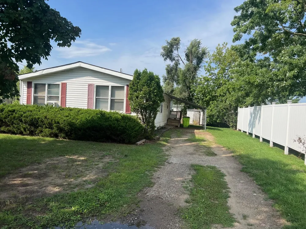 502 Hysell Street Clare City, MI 48617