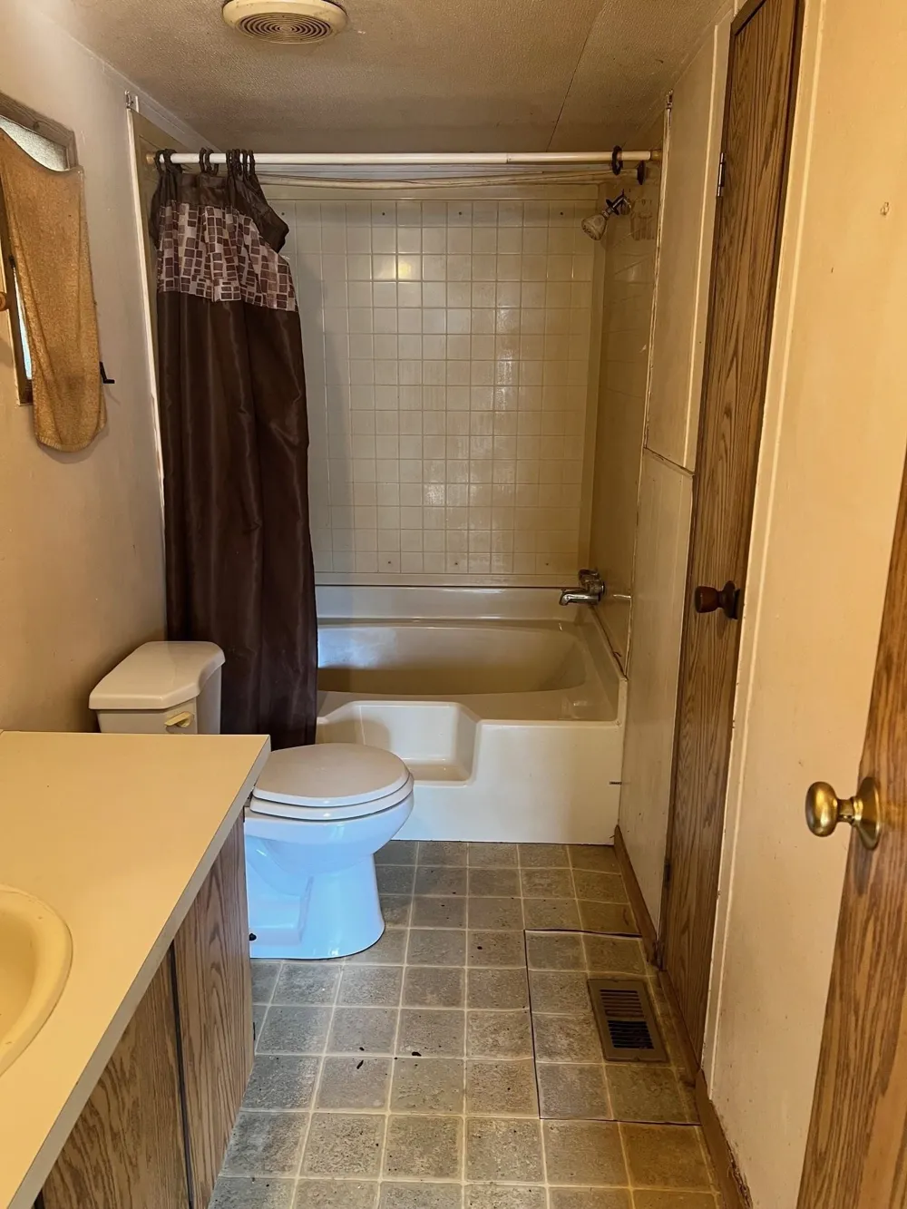 502 Hysell Street Clare City, MI 48617