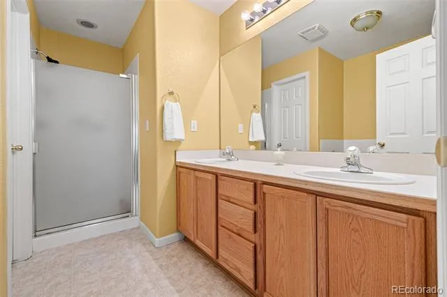 15555 E 40th Avenue #110 Denver, CO 80239