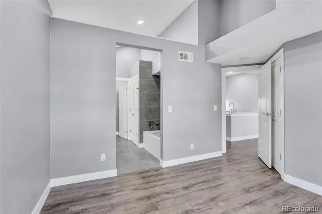 6001 S Yosemite Street #J208 Greenwood Village, CO 80111