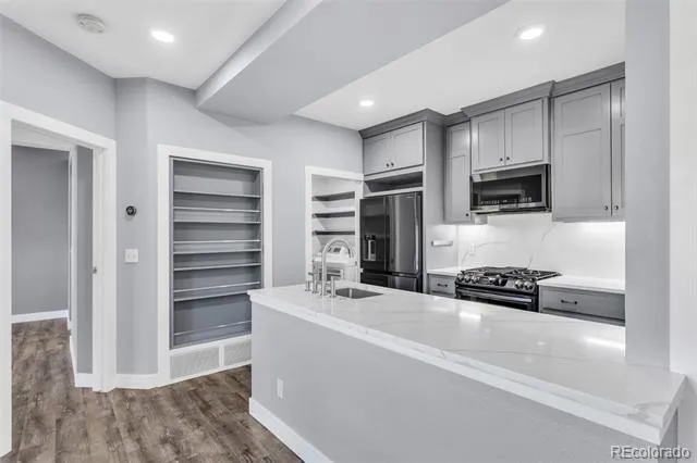 6001 S Yosemite Street #J208 Greenwood Village, CO 80111
