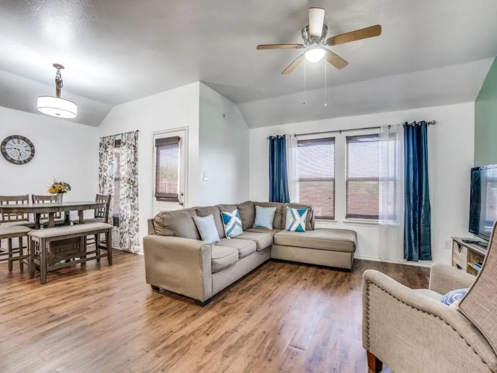1434 Meadow Creek Drive Princeton, TX 75407