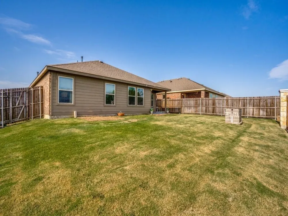 1434 Meadow Creek Drive Princeton, TX 75407