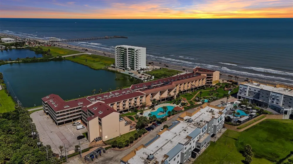 9520 Seawall Boulevard #315 Galveston, TX 77554