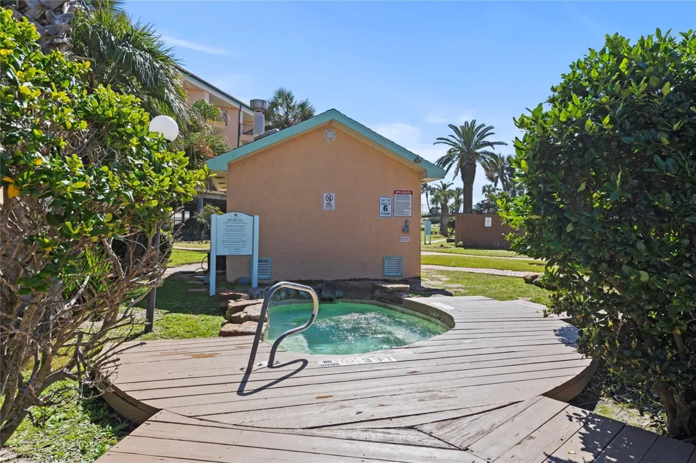 9520 Seawall Boulevard #315 Galveston, TX 77554