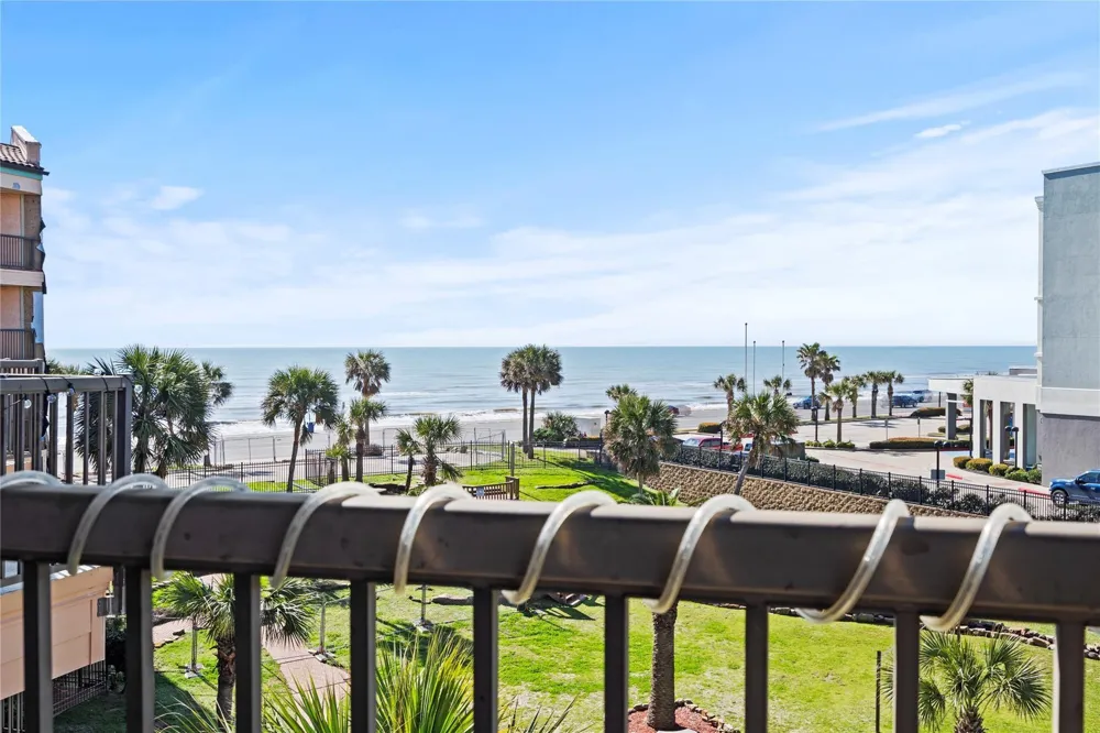 9520 Seawall Boulevard #315 Galveston, TX 77554