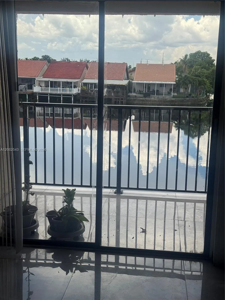 5530 W 26th Ct #210 Hialeah, FL 33016