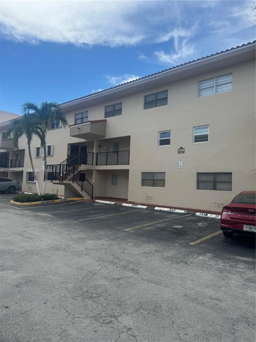 5530 W 26th Ct #210 Hialeah, FL 33016