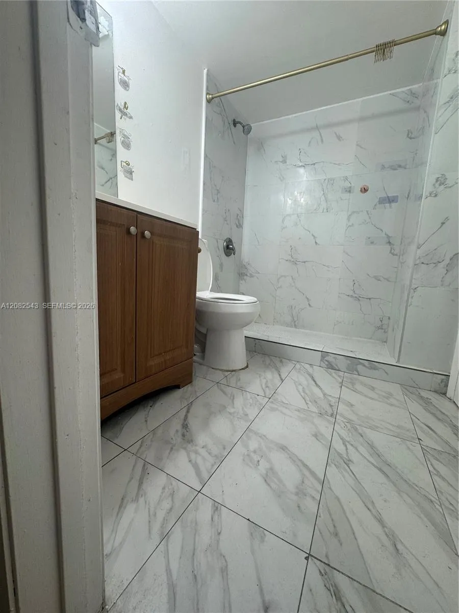 5530 W 26th Ct #210 Hialeah, FL 33016