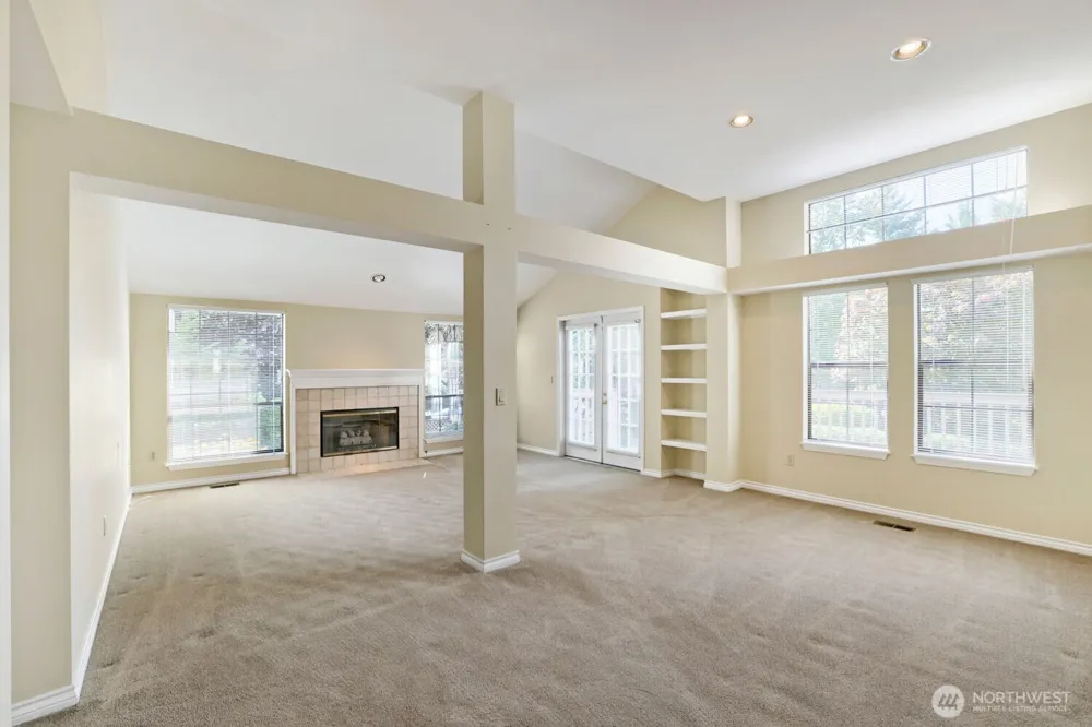 10063 Wallingford Avenue Seattle, WA 98133