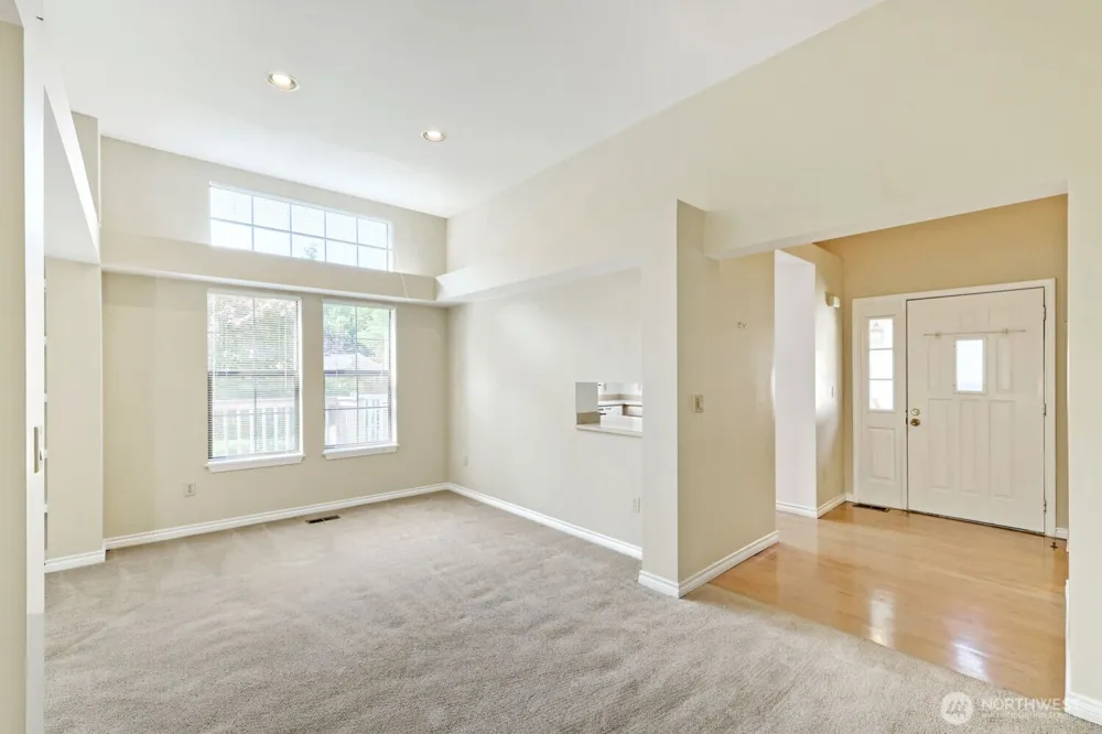 10063 Wallingford Avenue Seattle, WA 98133
