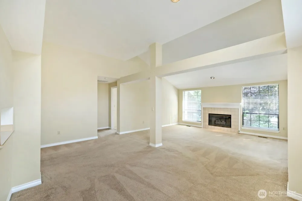 10063 Wallingford Avenue Seattle, WA 98133