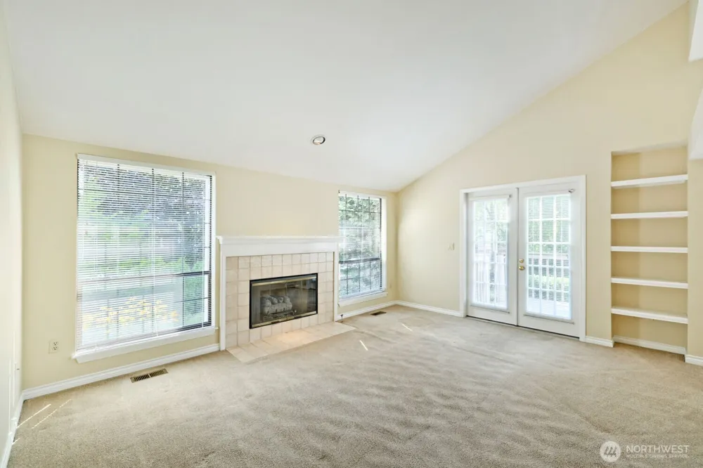 10063 Wallingford Avenue Seattle, WA 98133