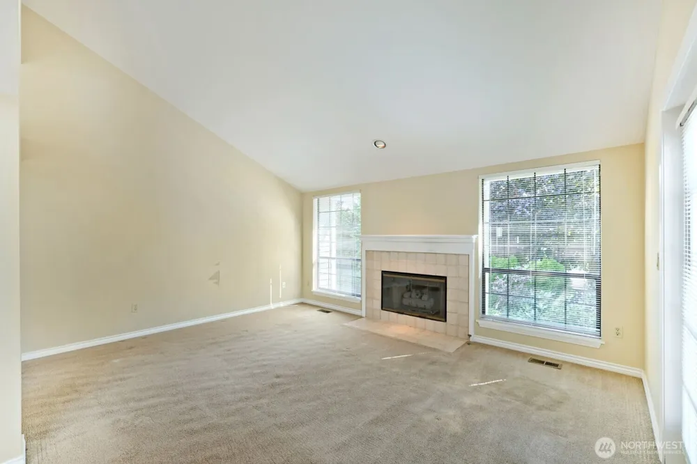 10063 Wallingford Avenue Seattle, WA 98133