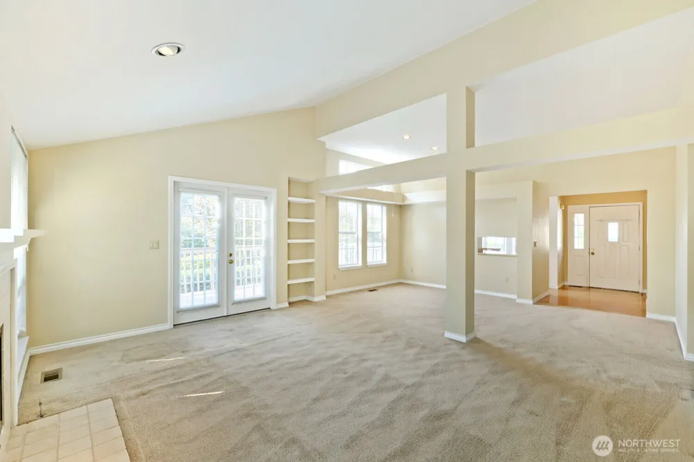 10063 Wallingford Avenue Seattle, WA 98133