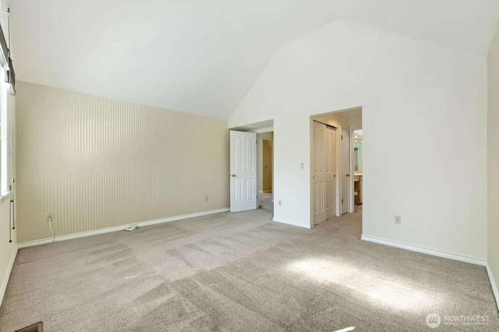 10063 Wallingford Avenue Seattle, WA 98133