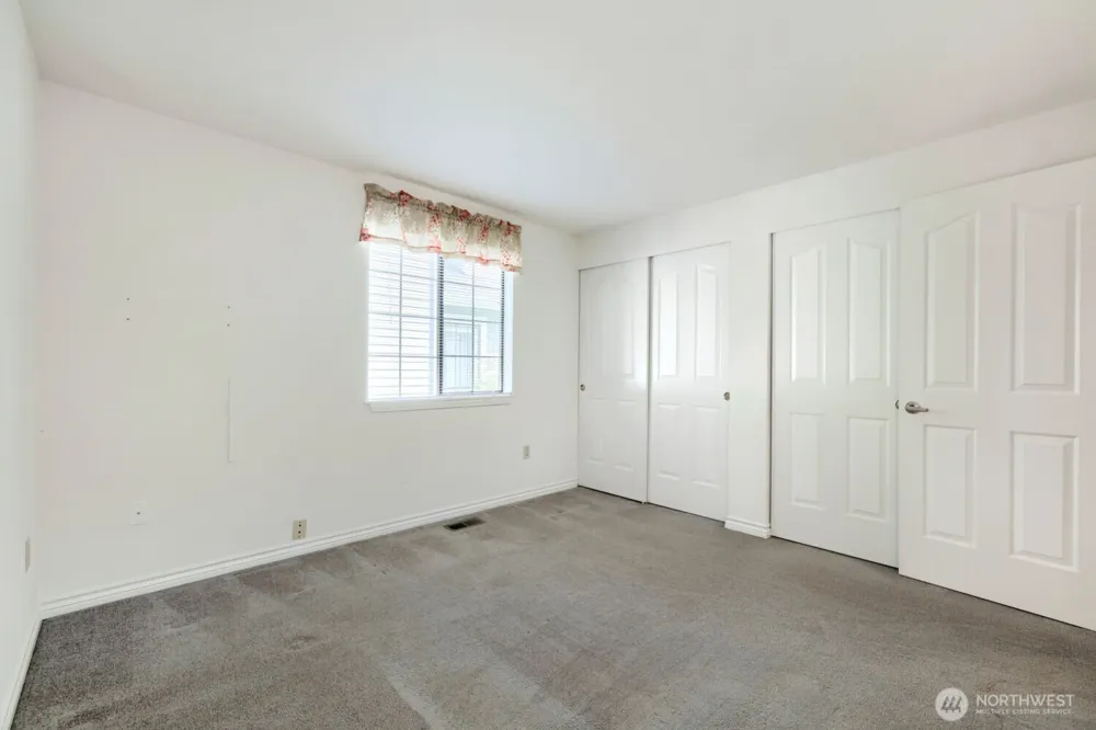 10063 Wallingford Avenue Seattle, WA 98133