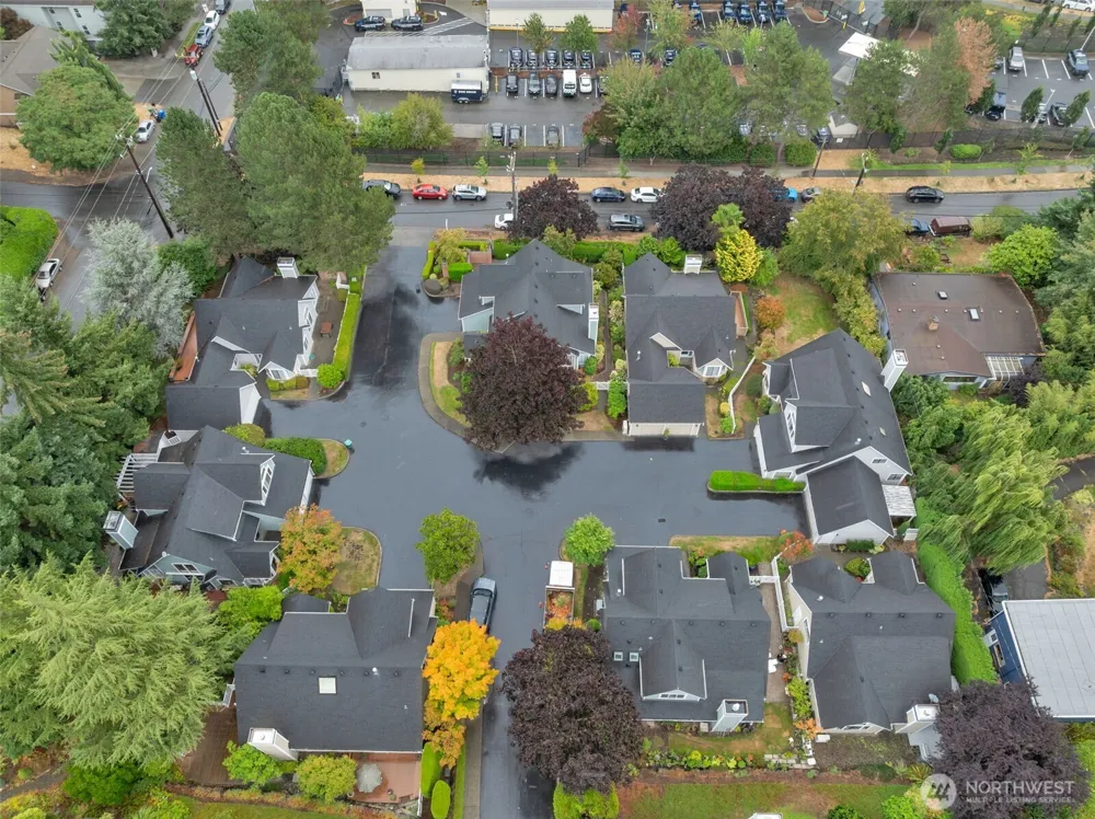 10063 Wallingford Avenue Seattle, WA 98133
