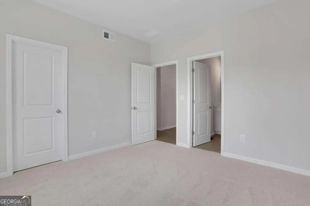 4081 Adler CIR Buford, GA 30519