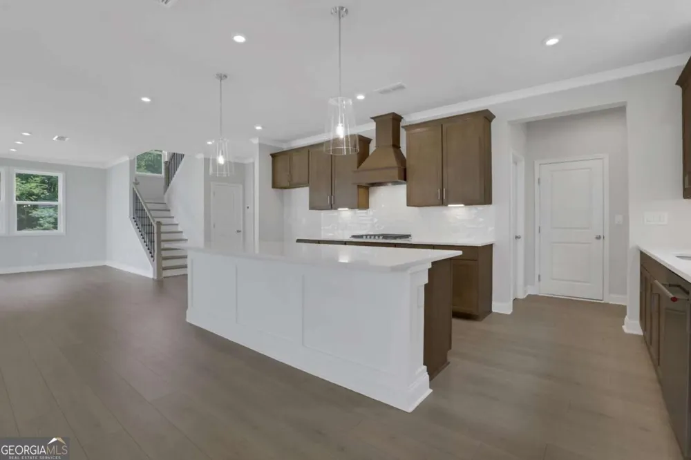 4081 Adler CIR Buford, GA 30519