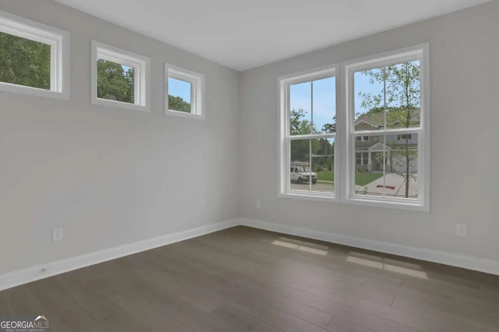 4081 Adler CIR Buford, GA 30519
