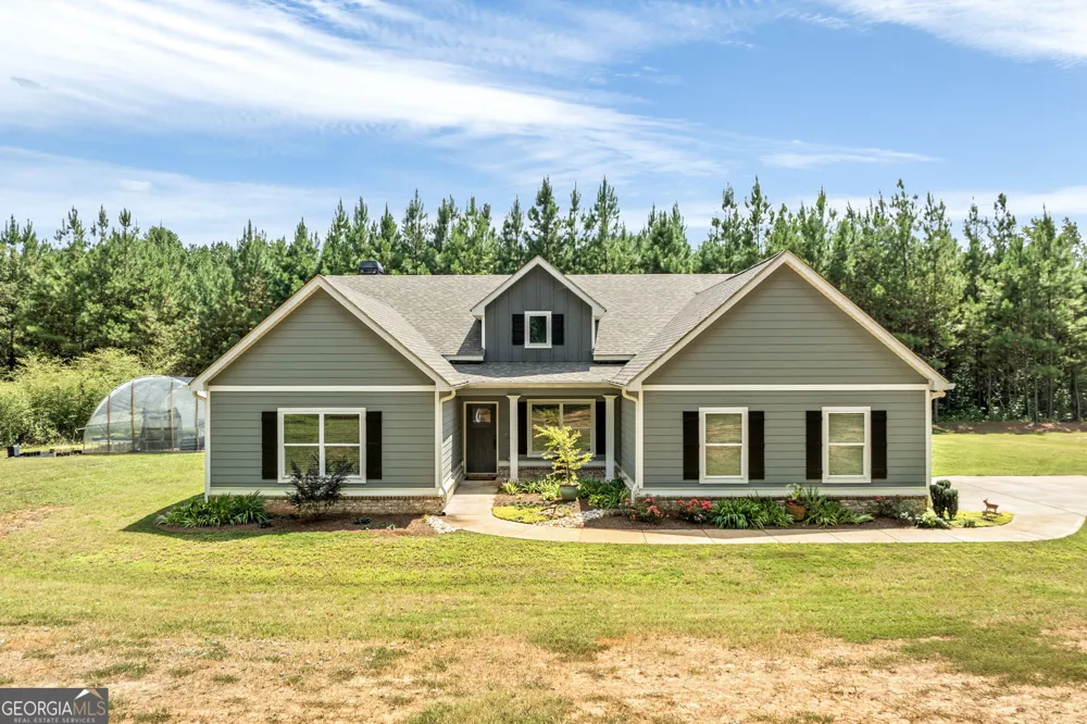 1219 Thrash RD LaGrange, GA 30241