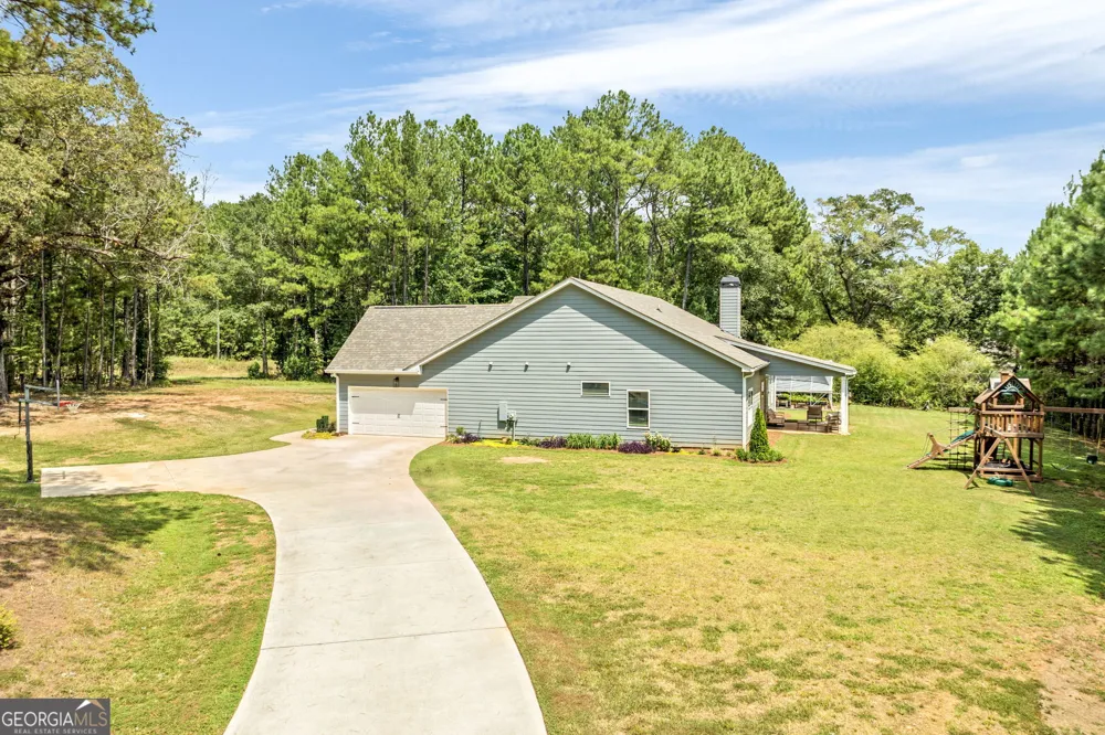 1219 Thrash RD LaGrange, GA 30241