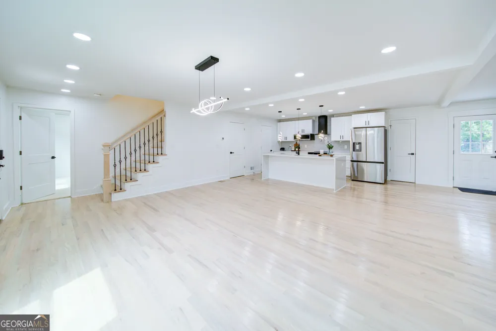 4307 Cedar Wood DR SW Lilburn, GA 30047