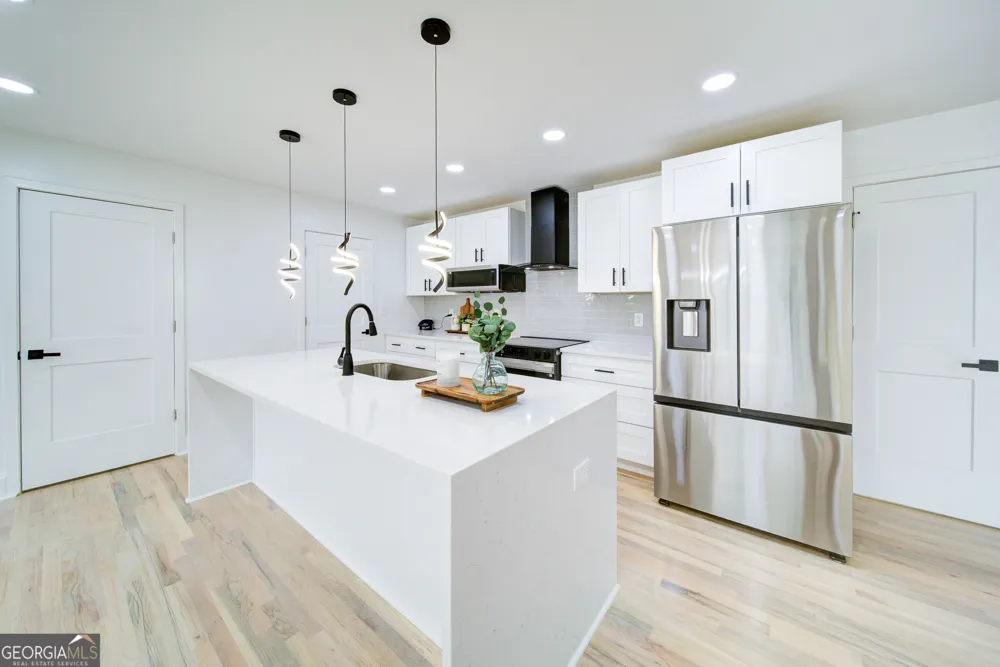 4307 Cedar Wood DR SW Lilburn, GA 30047