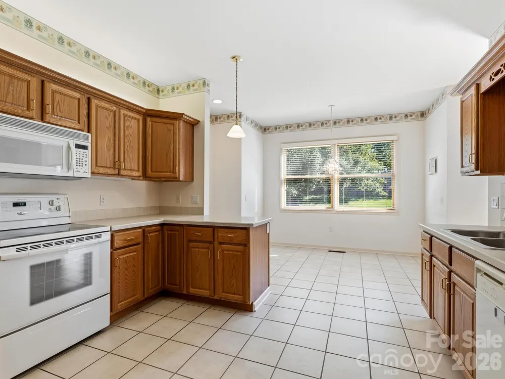 128 Stone House Road Hendersonville, NC 28739
