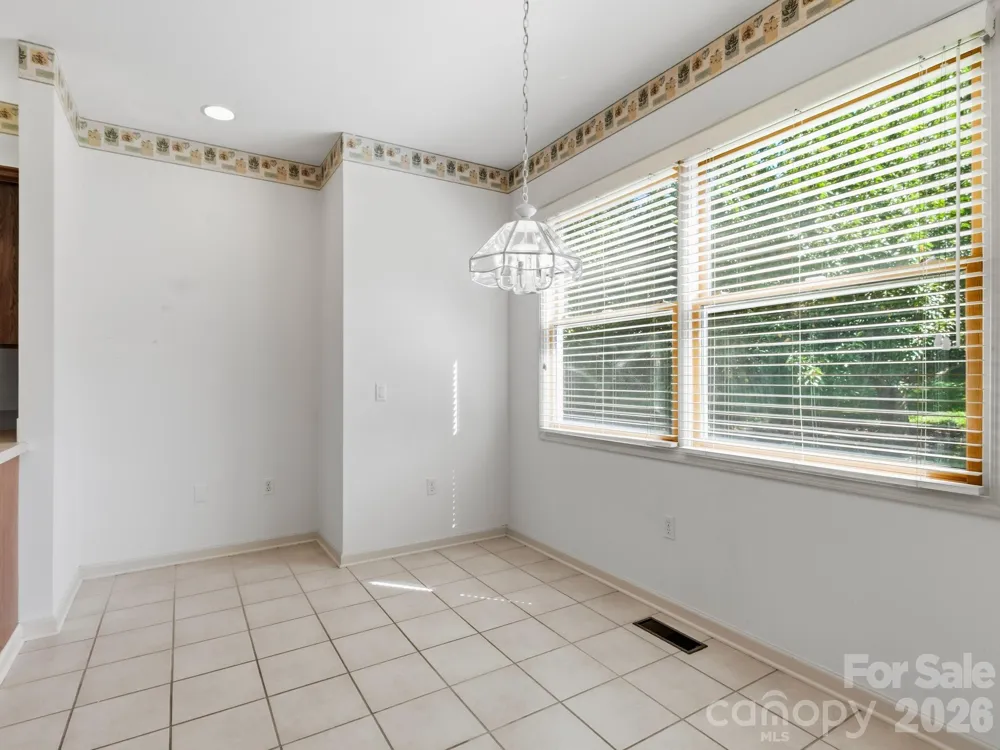 128 Stone House Road Hendersonville, NC 28739