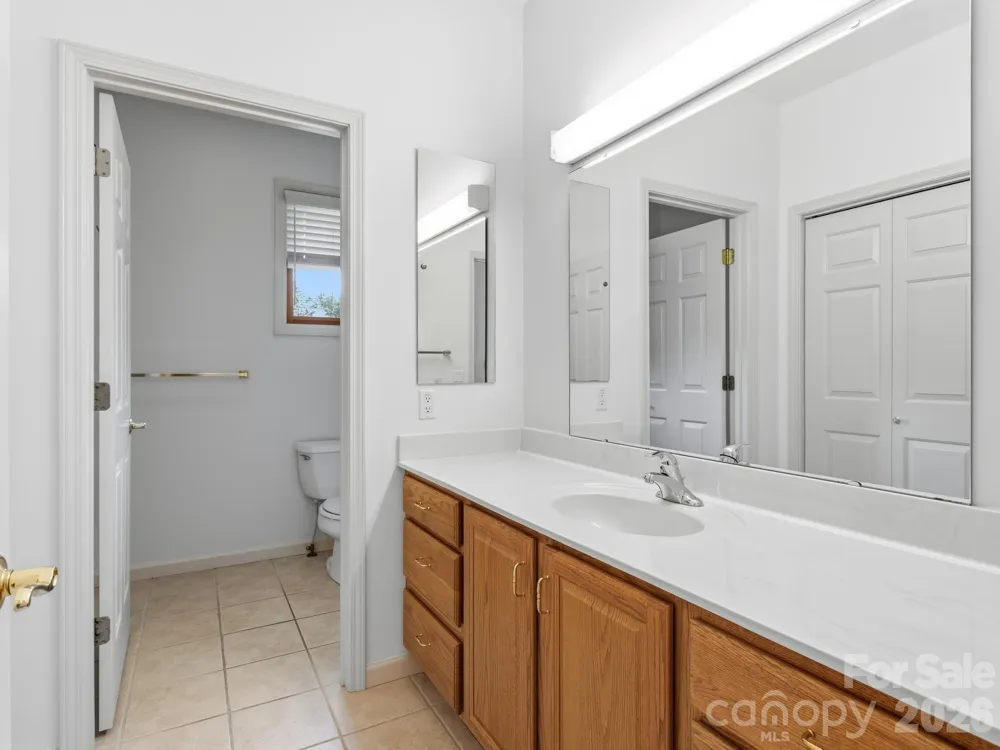 128 Stone House Road Hendersonville, NC 28739