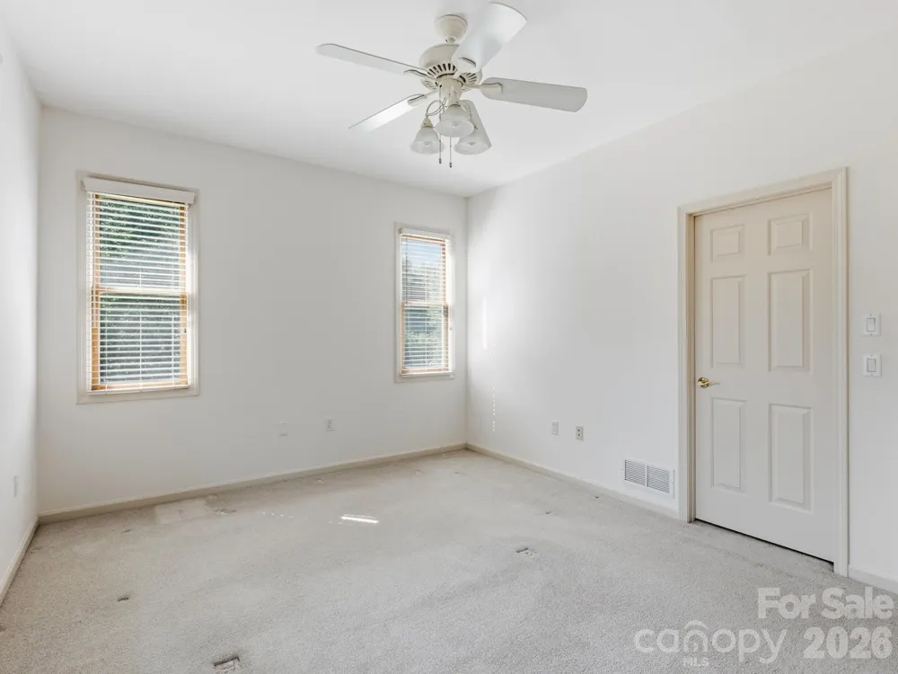 128 Stone House Road Hendersonville, NC 28739