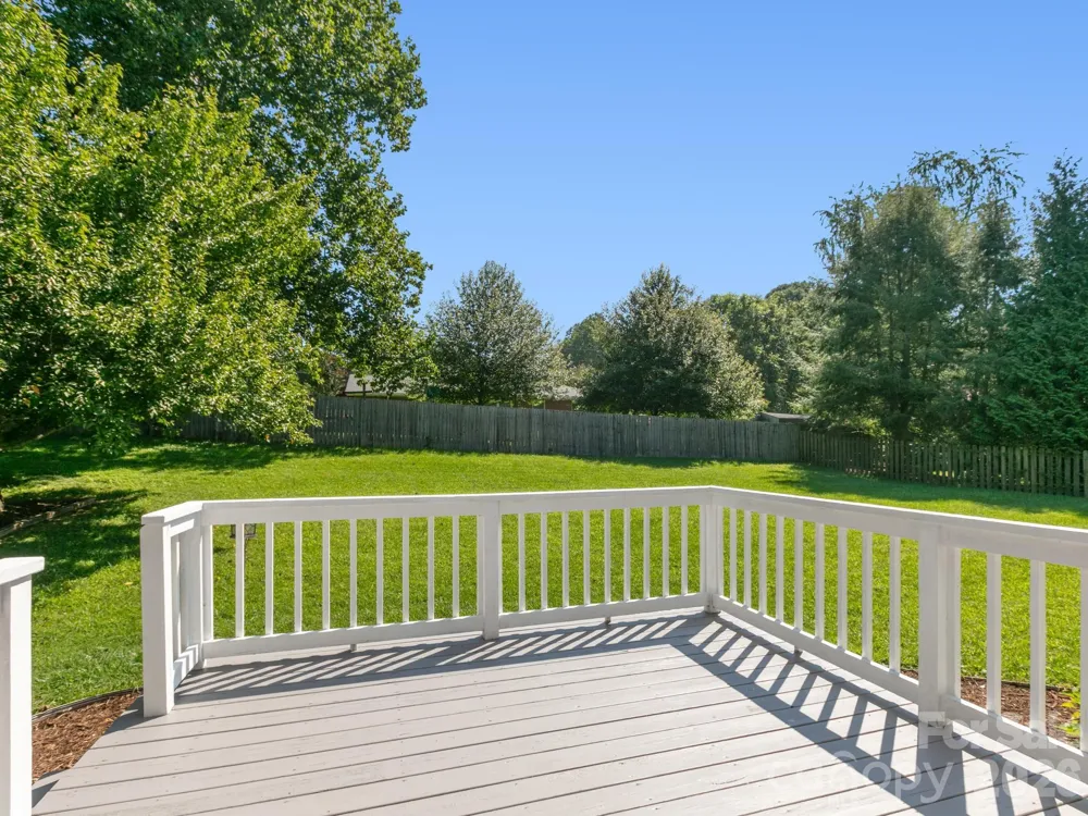128 Stone House Road Hendersonville, NC 28739