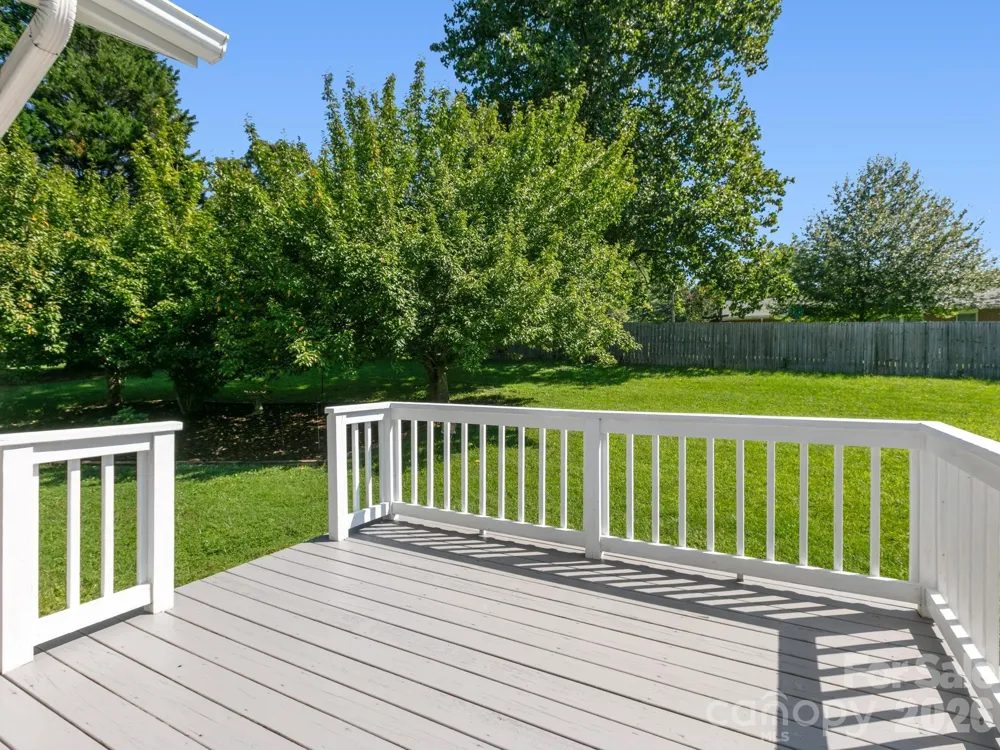 128 Stone House Road Hendersonville, NC 28739