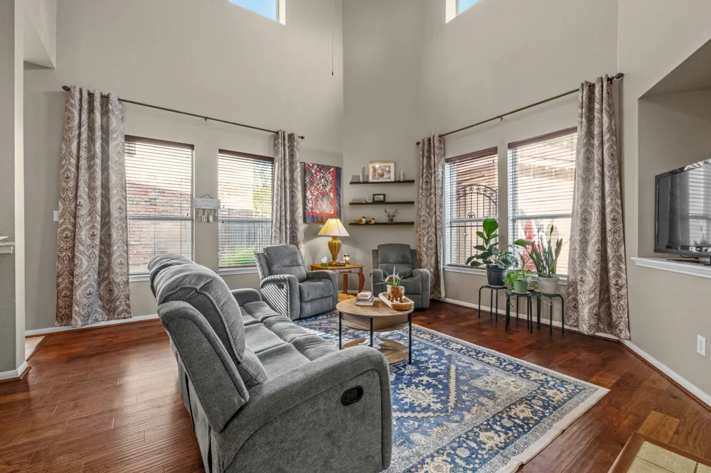 1205 Augusta Bend Drive Hutto, TX 78634