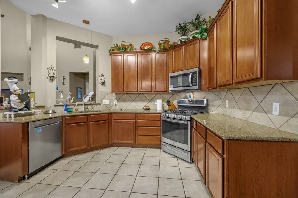 1205 Augusta Bend Drive Hutto, TX 78634